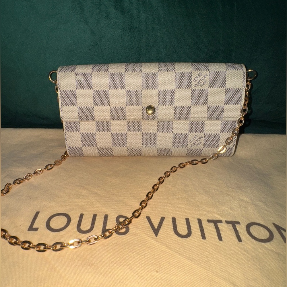 Authentic Louis Vuitton Sarah Wallet Damier Azur